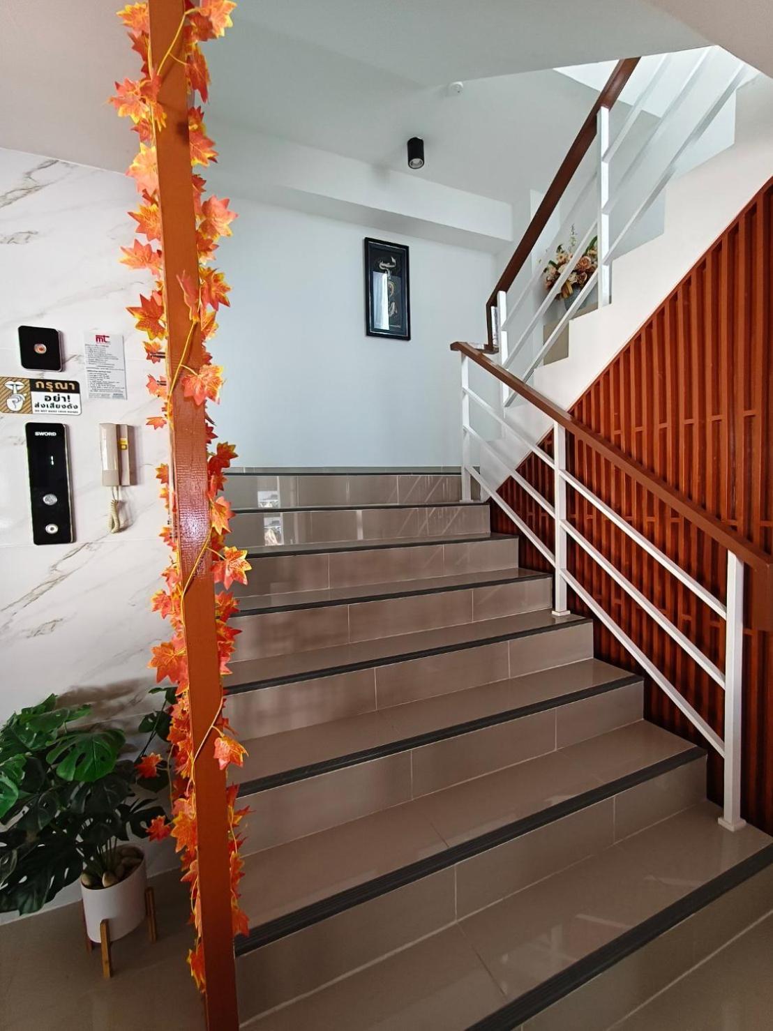 Snow House Buriram Hotel ภายนอก รูปภาพ